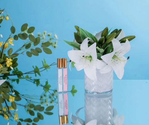 Cote Noire - Herringbone Flower White - Lilies - HCF05 Cote Noire