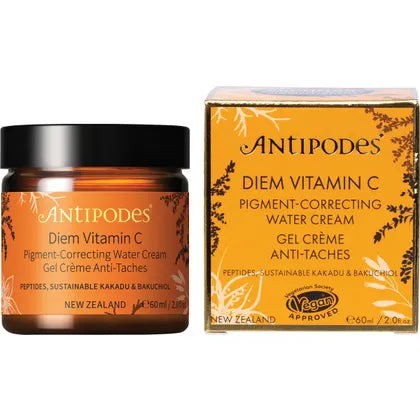 a jar of Antiodes Diem Vitamin C pigment-correcting water cream gel anti-taches and a box of Antiodes Diem Vitamin C pigment-correcting water cream gel anti-taches.
