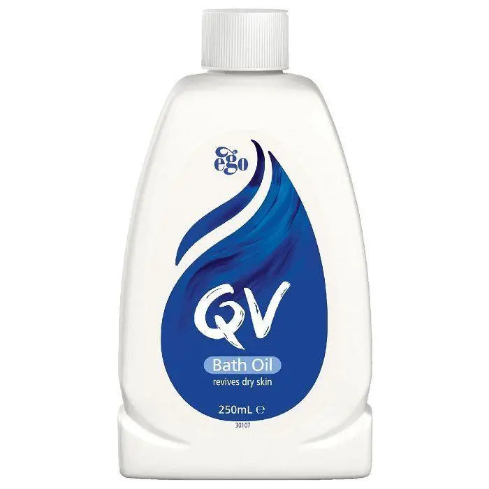 A bottle of QV Bath Oil, a 250ml product that provides a refreshing and rejuvenating experience for dry skin.