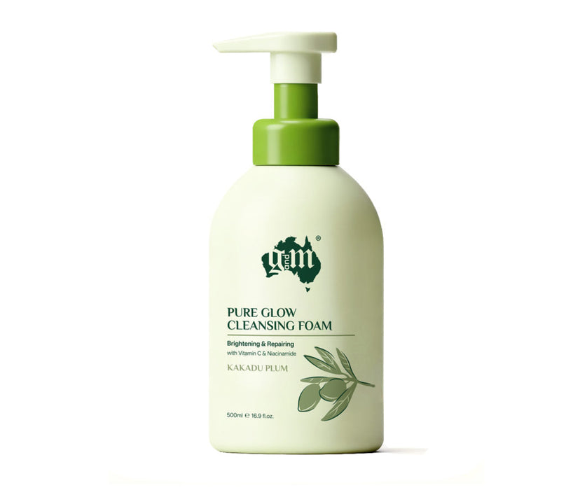 A bottle of Pure Glow Cleansing Foam with Kakadu Plum, containing 500ml (16.9 fl oz) of the product.