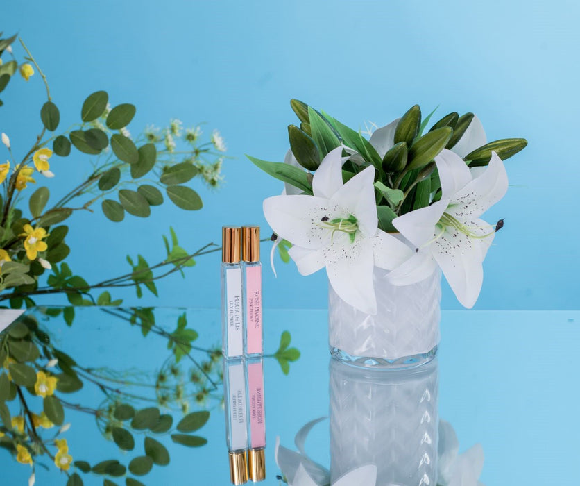 Cote Noire - Herringbone Flower White - Lilies - HCF05