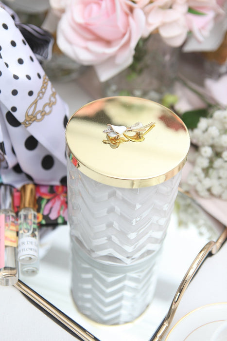 Cote Noire - Herringbone Candle With Scarf - White - Lilly Flower Lid - HCG06